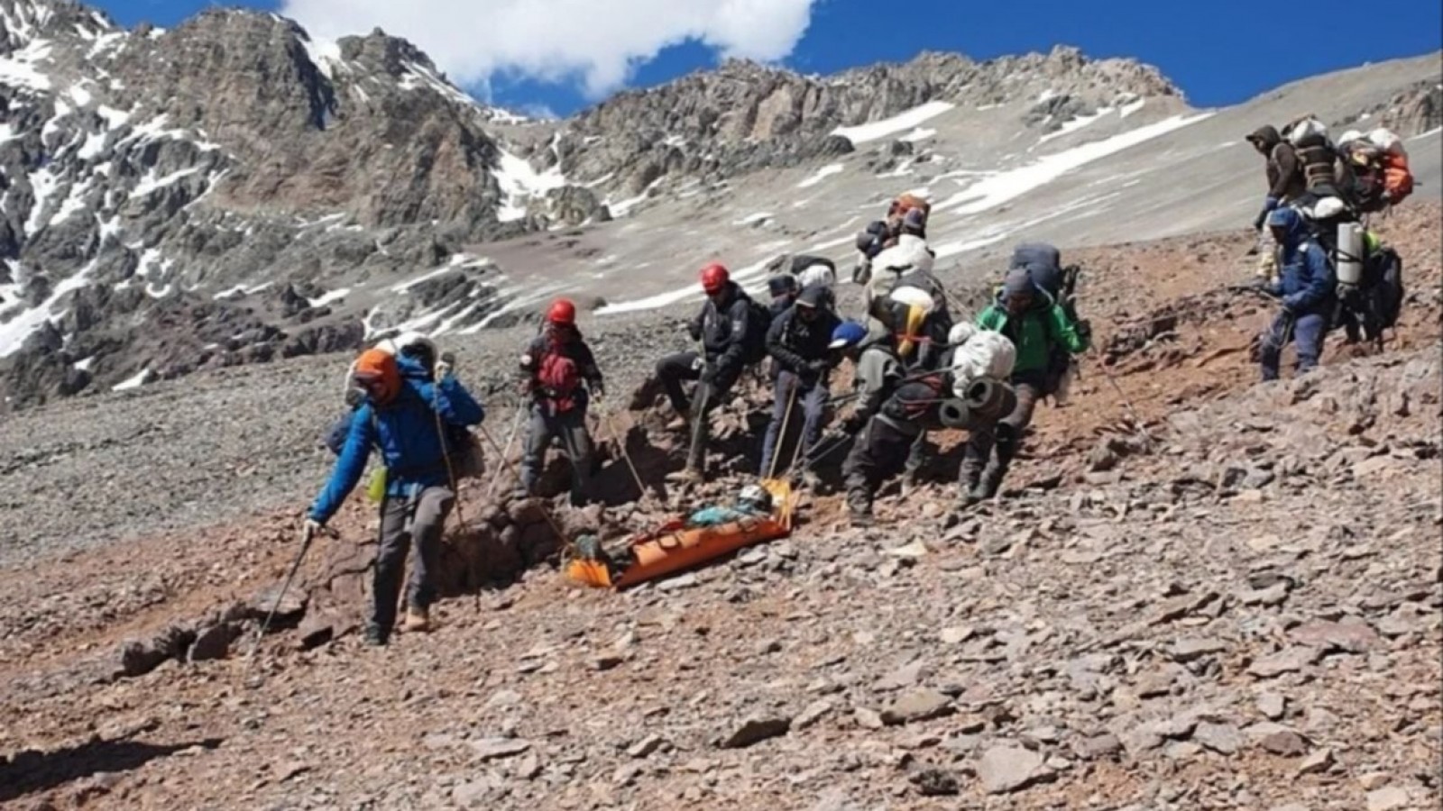 El gobierno de Mendoza busca cobrar a las víctimas de accidentes por los rescates en alta montaña